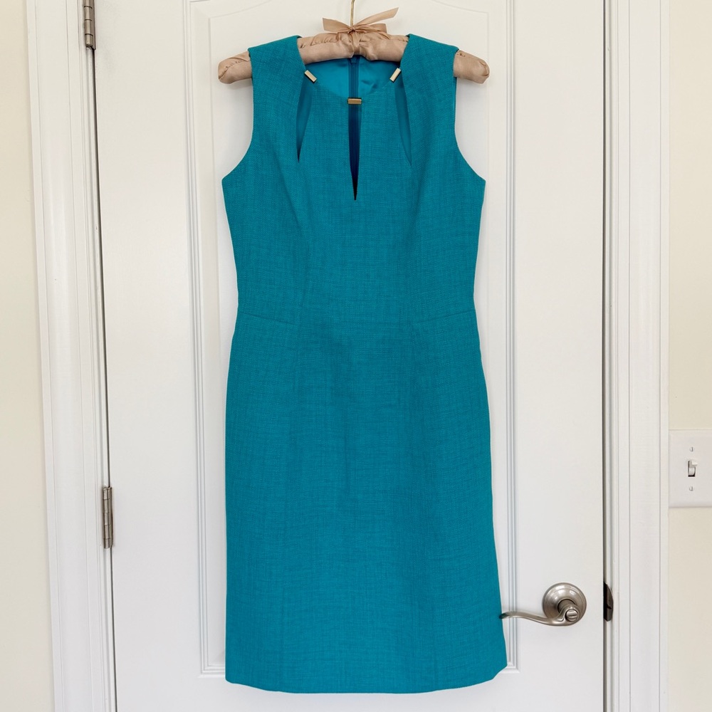 Elie Tahari Sleeveless Teal (Light Blue) knee-length Cocktail Dress, Size 2